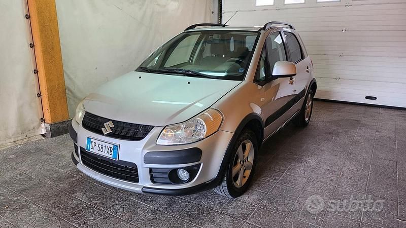 Grigio Usata 2008 Suzuki SX4 SUV | 3900 € (Buon prezzo) - Immagine 1/4