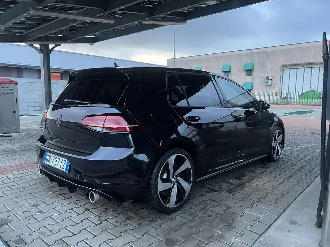 Usata VW Golf VII GTI 245 CV (180 kW) 2018 Berlina