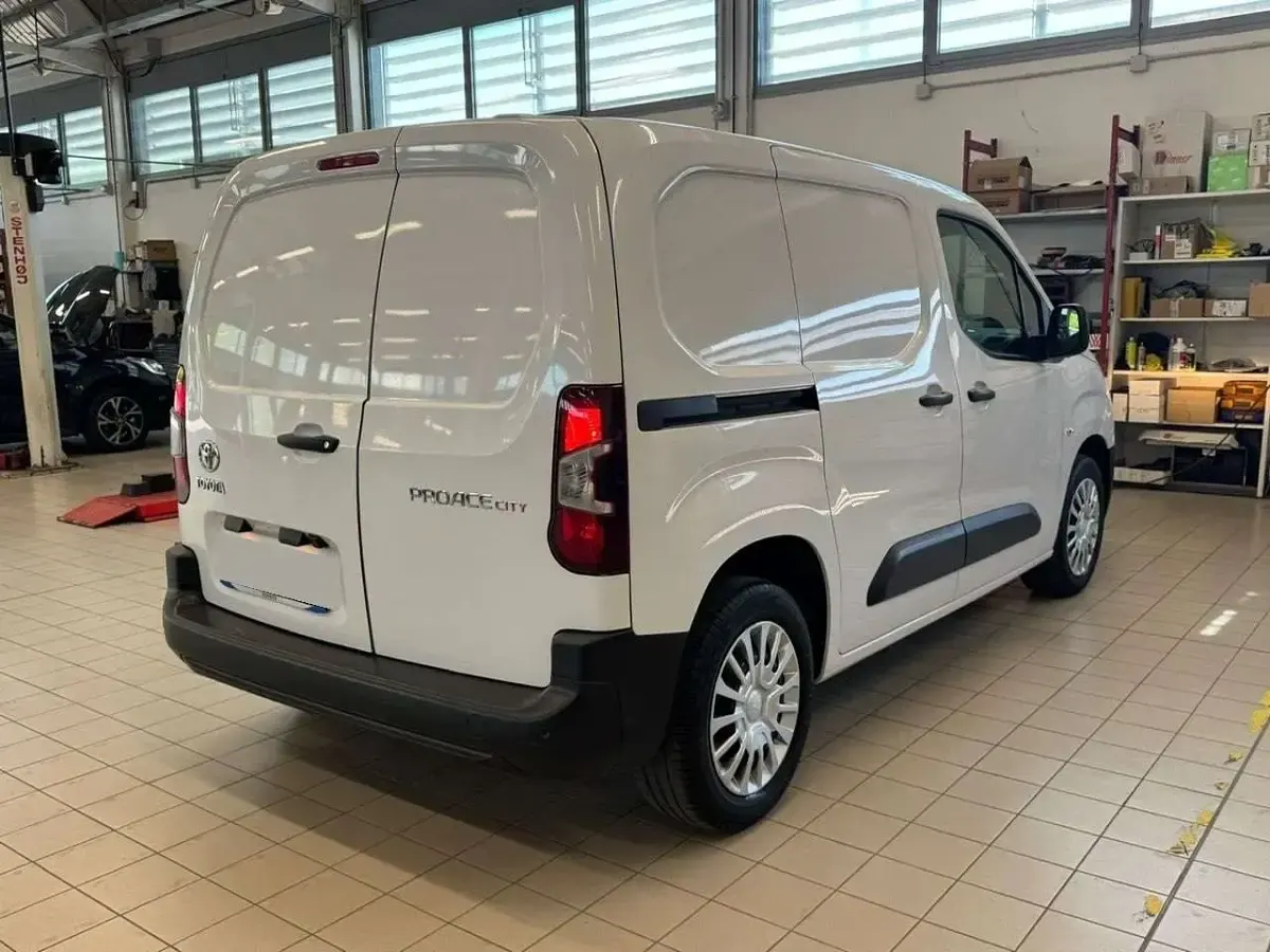 Usata Toyota Proace City City 110 CV (80 kW) 2023 Other Monovolume