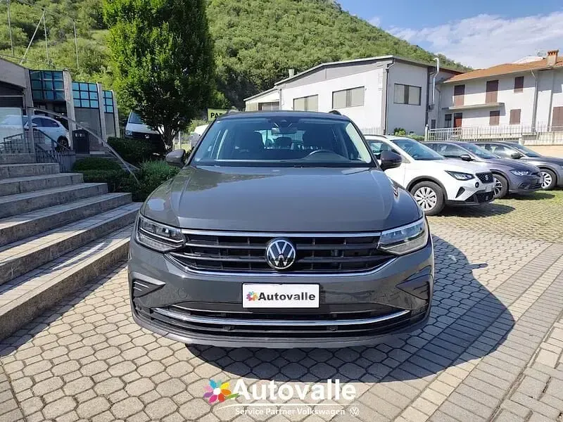 Usata VW Tiguan Life 245 CV (180 kW) 2022 Grigio SUV
