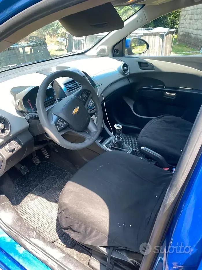 Usata Chevrolet Aveo 86 CV (63 kW) 2014 Bluazzurro Berlina