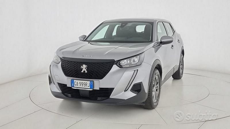 Grigio medio metallizzato Usata 2020 Peugeot 2008 Allure SUV | 13.900 € (Buon prezzo) - Immagine 1/4