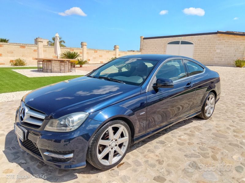 Usata Mercedes C250 AMG 204 CV (150 kW) 2012 Blu Coupé