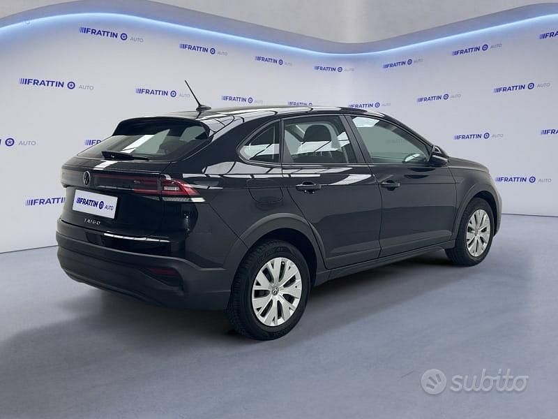 Käytetty VW Taigo Life 95 HP (69 kW) 2022 Musta Katumaasturi