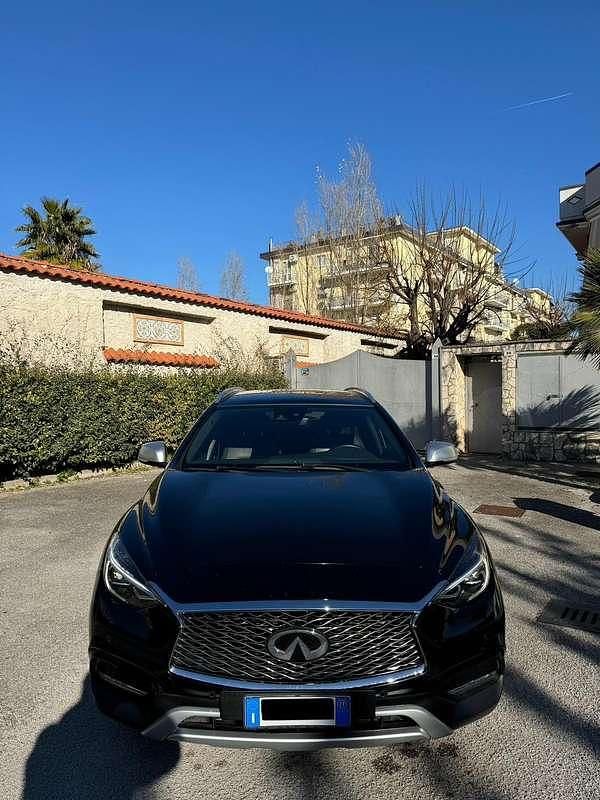 Usata Infiniti QX30 Premium 170 CV (125 kW) 2017 Grigio SUV