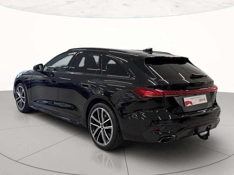 Nuova Audi A5 S-Line 299 CV (219 kW) 2025 Nero mito metallizzato Station wagon
