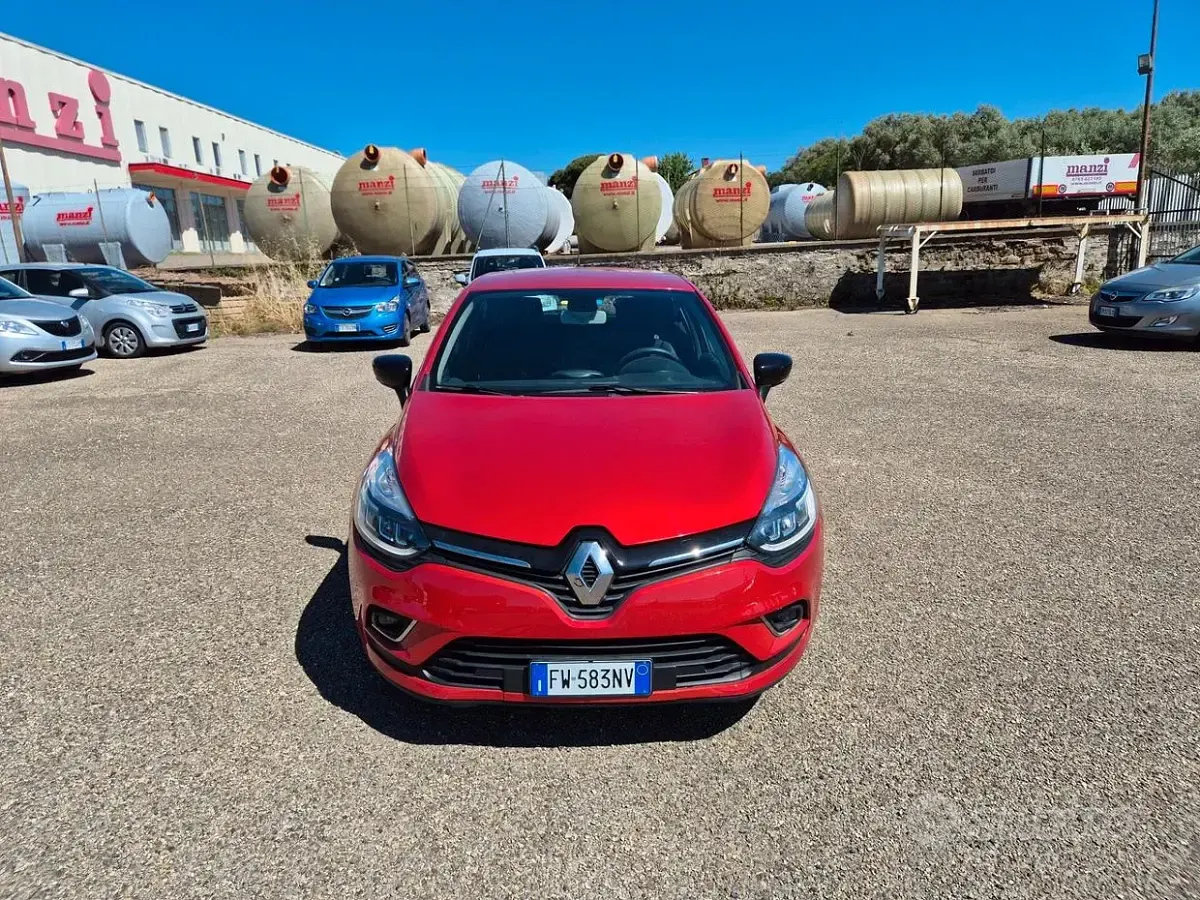 Usata Renault Clio IV Business 90 CV (66 kW) 2019 Rosso Berlina
