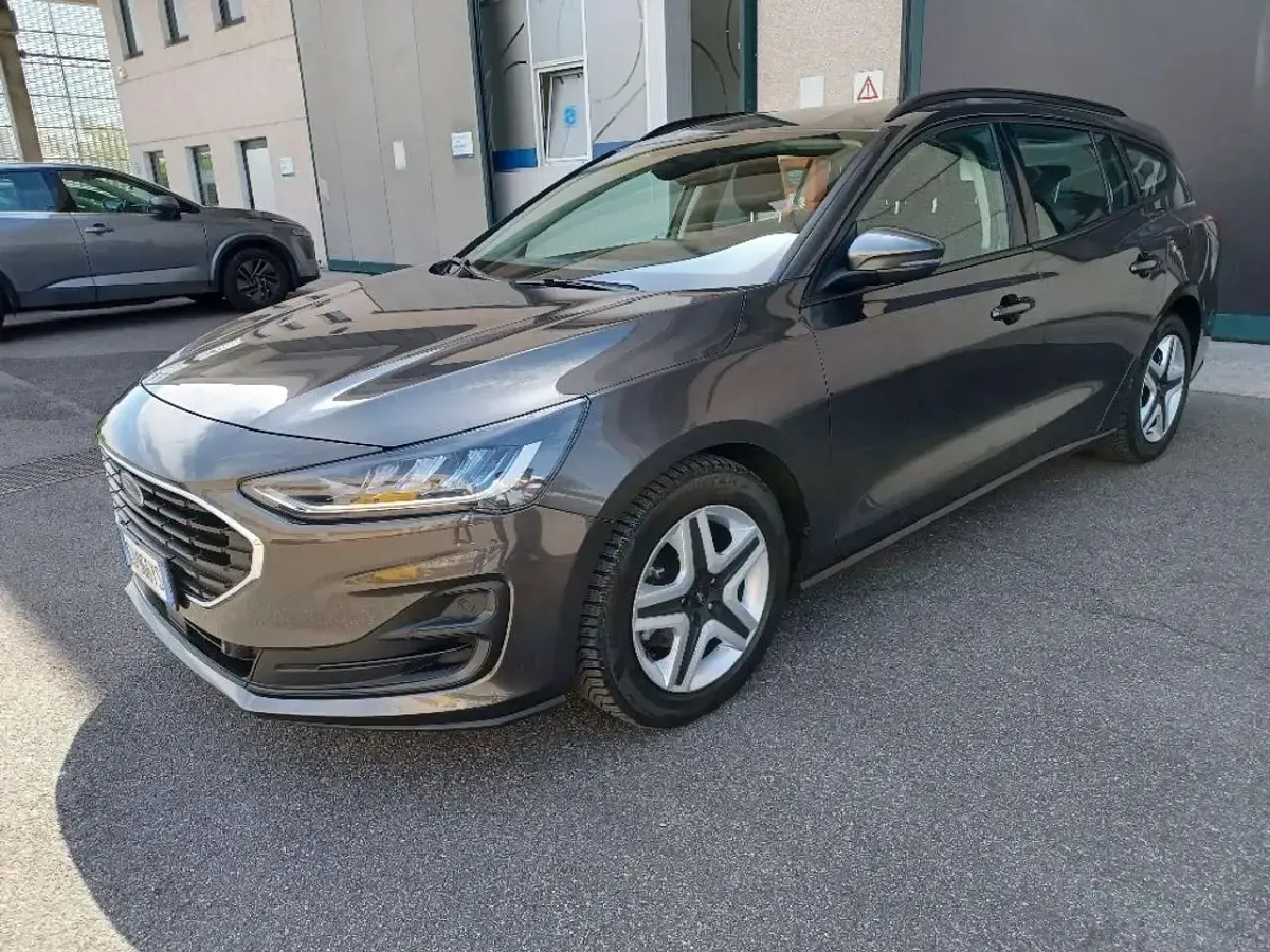 Usata Ford Focus Business Edition 120 CV (88 kW) 2022 Grigio Station wagon