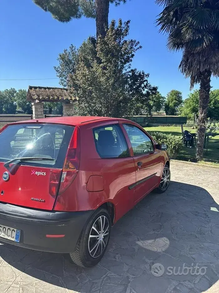 Usata Fiat Punto 63 CV (46 kW) 2003 Rosso Utilitaria