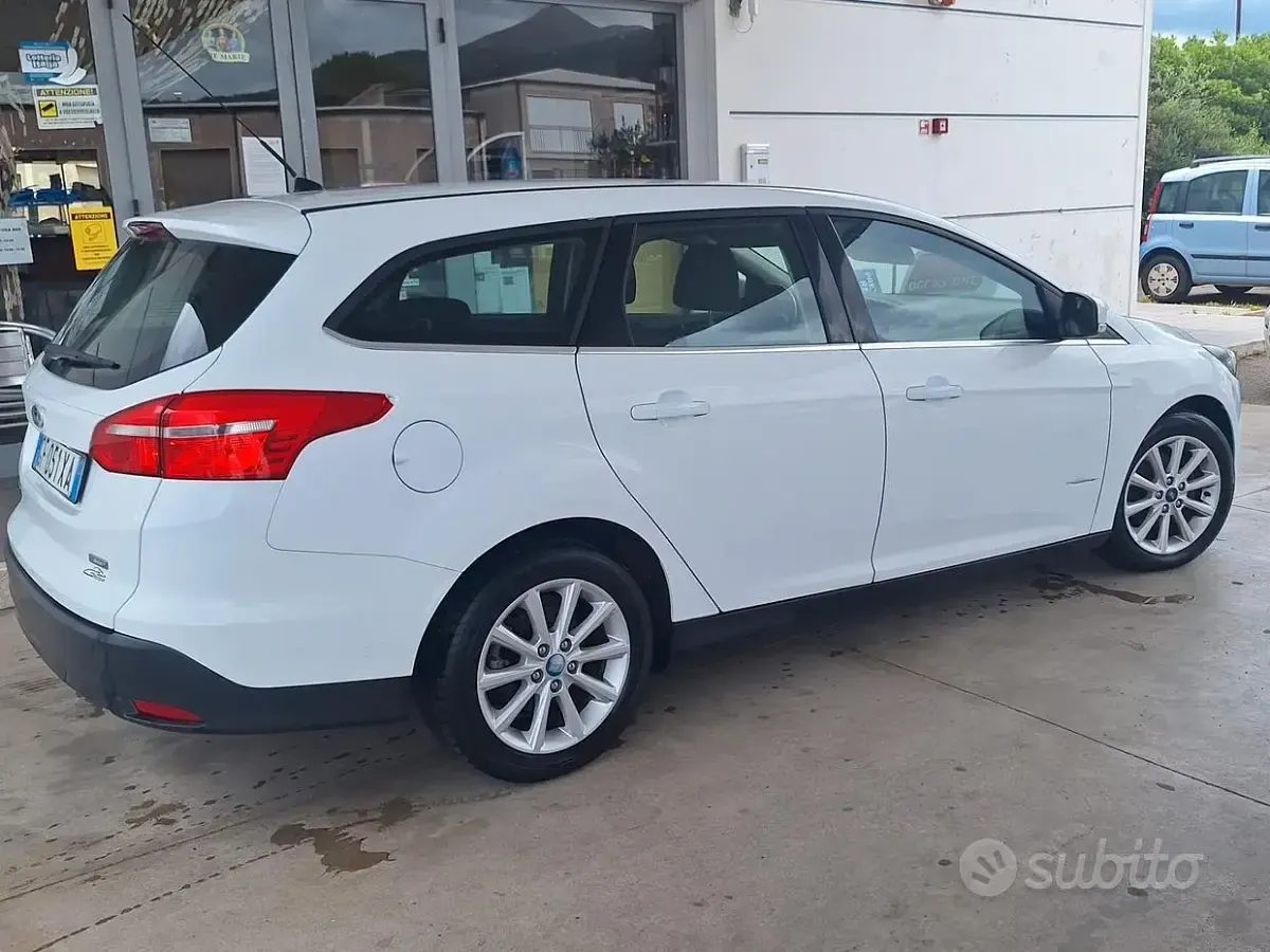 Usata Ford Focus Titanium X 125 CV (91 kW) 2015 Bianco Station wagon