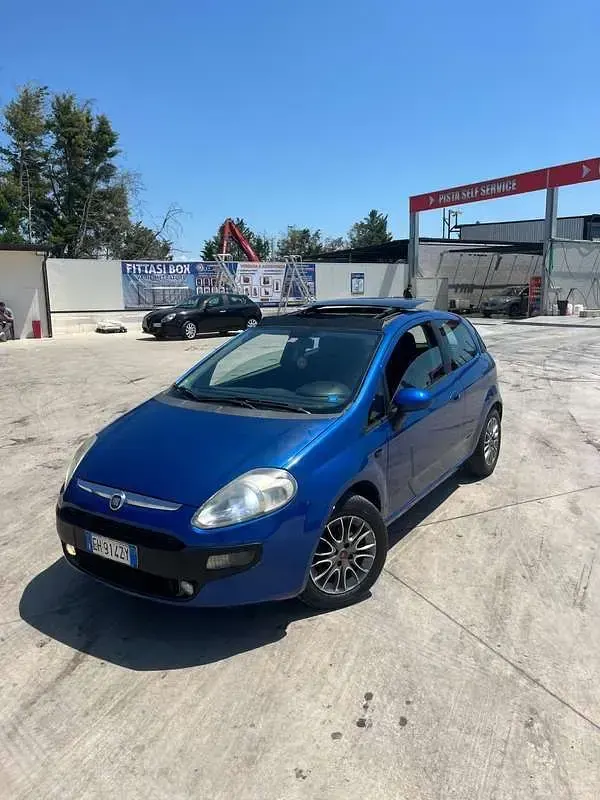Usata Fiat Punto Evo Dynamic 77 CV (56 kW) 2011 Utilitaria