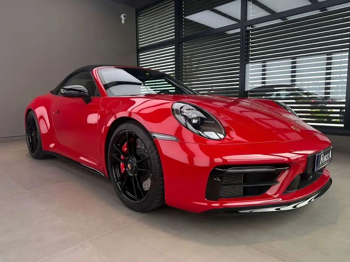 Usata Porsche 911 Carrera 4 GTS 480 CV (353 kW) 2023 Rosso Cabrio