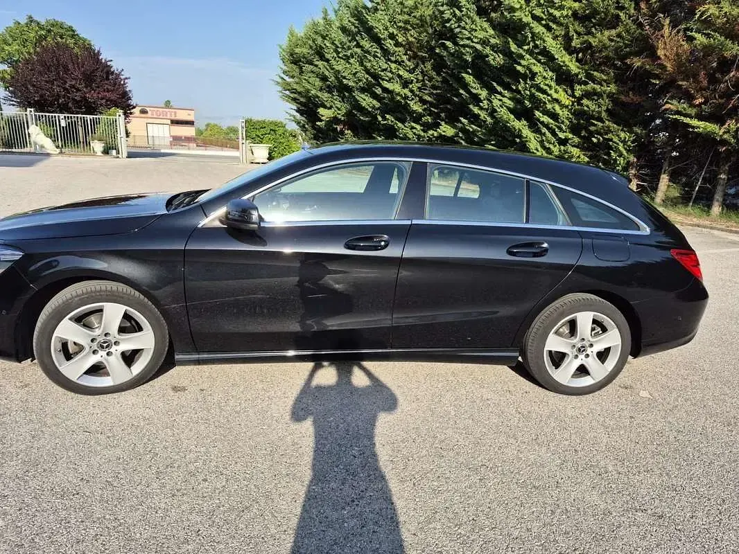 Usata Mercedes CLA200 136 CV (100 kW) 2018 Nero Coupé
