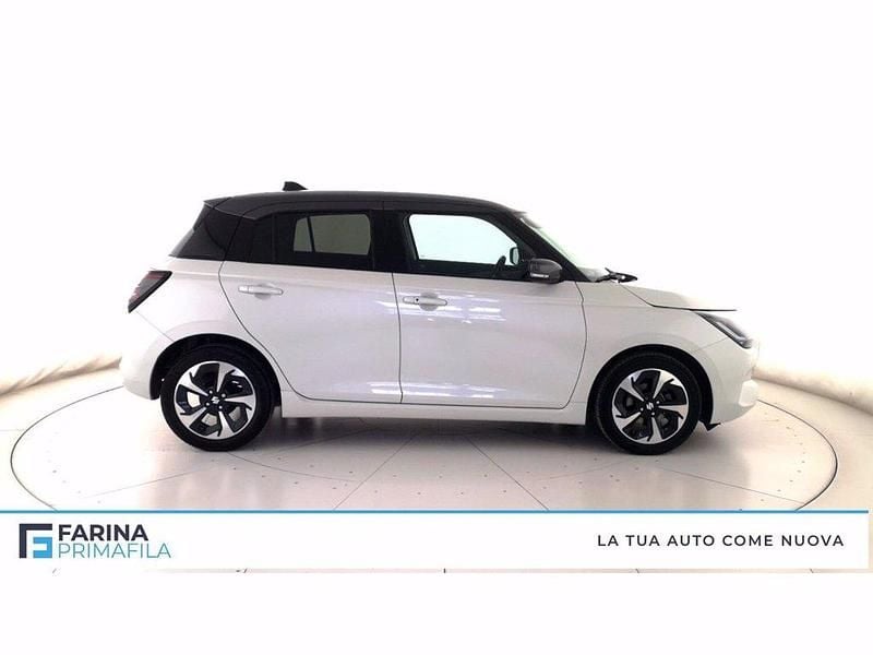 Usata Suzuki Swift 83 CV (61 kW) 2024 Bianco tetto nero Utilitaria