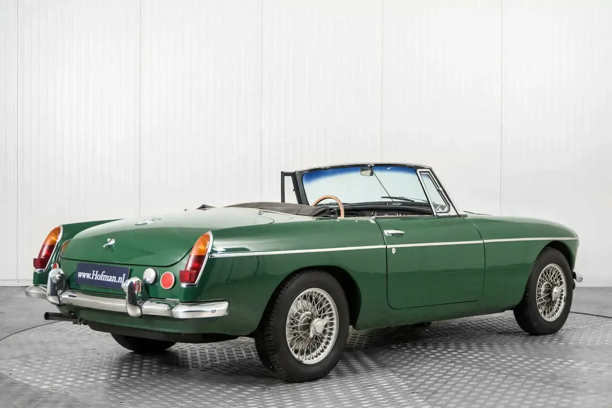 Usata MG B 96 CV (70 kW) 1965 Verde Cabrio