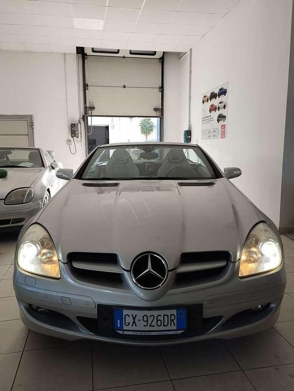 Usata Mercedes SLK200 163 CV (119 kW) 2005 Grigio Cabrio