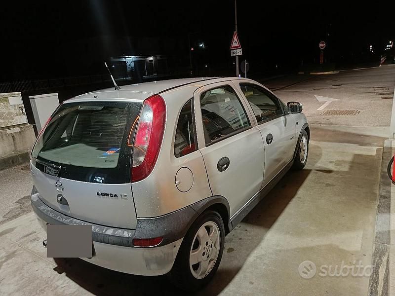 Usata Opel Corsa 75 CV (55 kW) 2002 Grigio Utilitaria