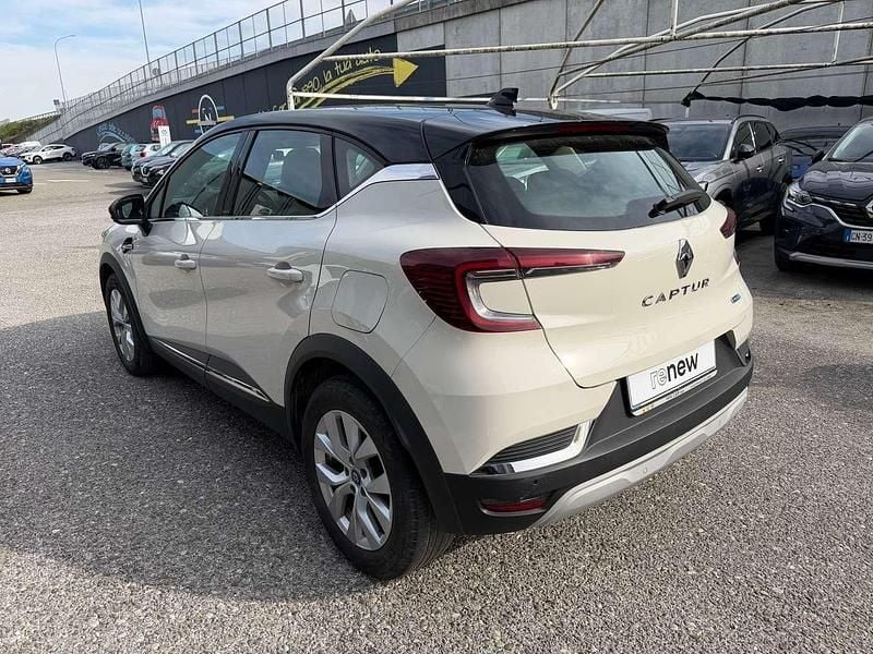 Usata Renault Captur Intens 92 CV (67 kW) 2020 Bianco panna/tetto nero SUV