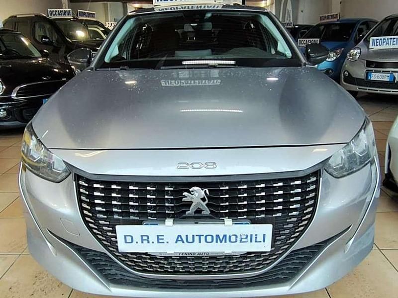 Grigio Usata 2022 Peugeot 208 Allure Due volumi | 12.500 € (Buon prezzo) - Immagine 1/4