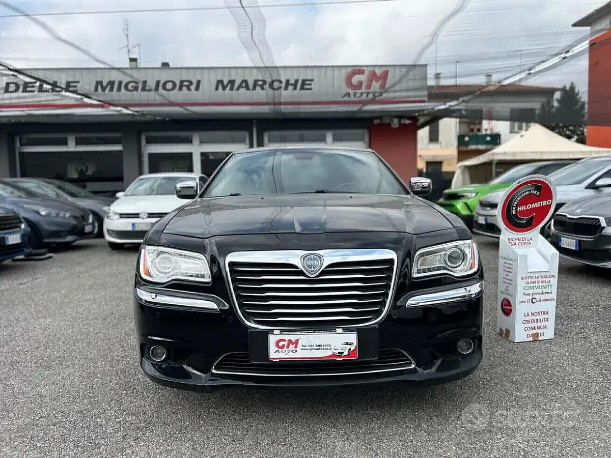 Usata Lancia Thema Platinum 239 CV (175 kW) 2013 Nero Berlina