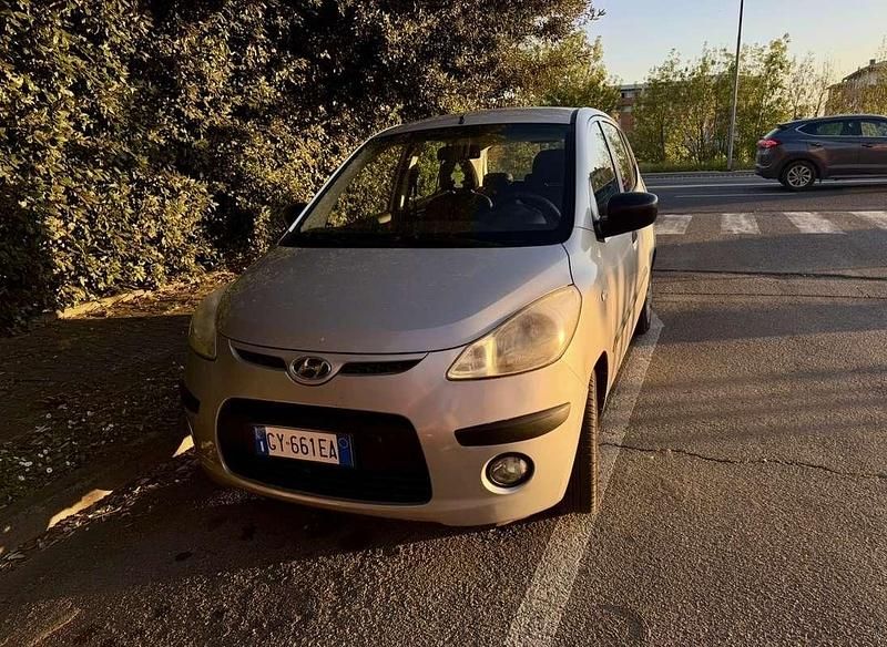 Usata Hyundai i10 Style 67 CV (49 kW) 2008 Grigio Utilitaria