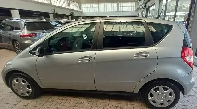 Usata Mercedes A160 Premium 95 CV (69 kW) 2012 Grigio Utilitaria