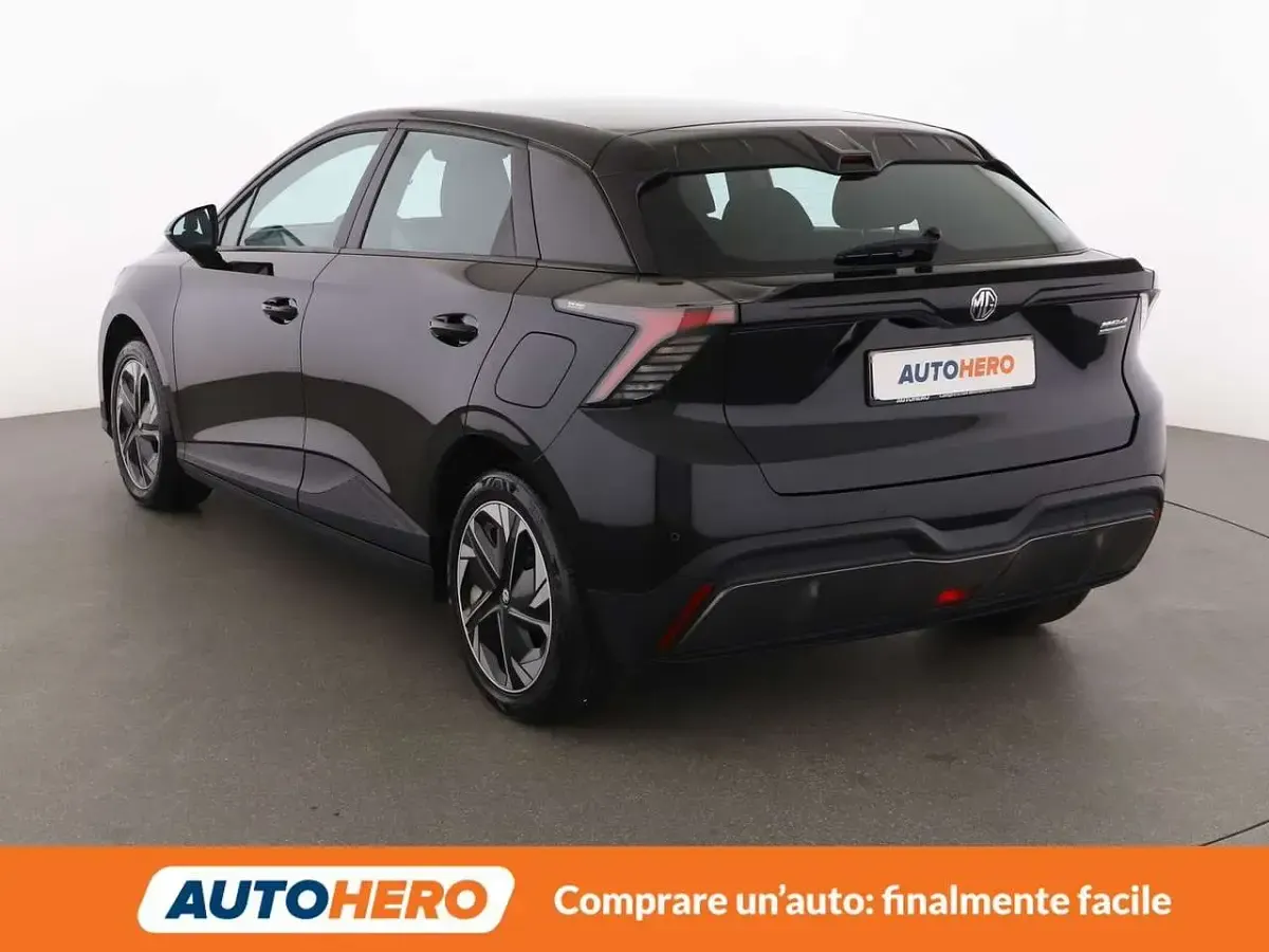 Usata MG MG4 EV 53 kW (73 CV) 2024 Nero Utilitaria