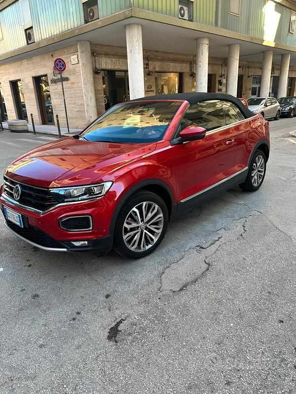 Usata VW T-Roc Cabriolet 150 CV (110 kW) 2020 Rosso Cabrio