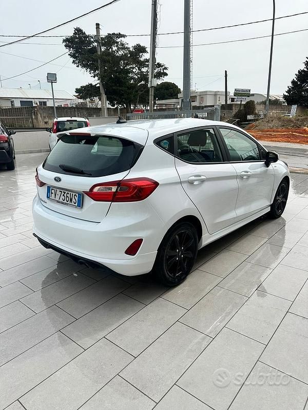 Usata Ford Fiesta ST-Line 86 CV (63 kW) 2019 Bianco Berlina