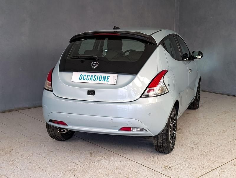 Usata Lancia Ypsilon 97 CV (71 kW) 2023 Utilitaria
