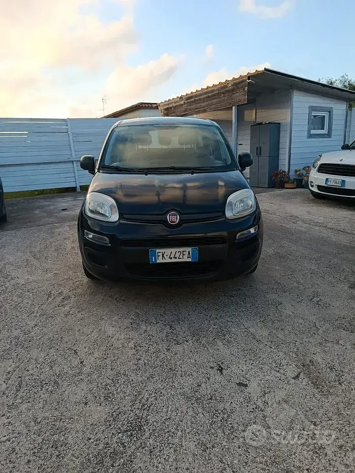 Usata Fiat Panda Lounge 69 CV (50 kW) 2017 Nero Utilitaria