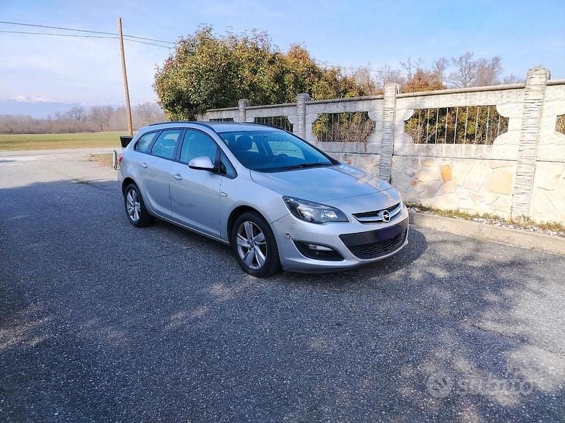Usata Opel Astra 2014 Grigio Station wagon