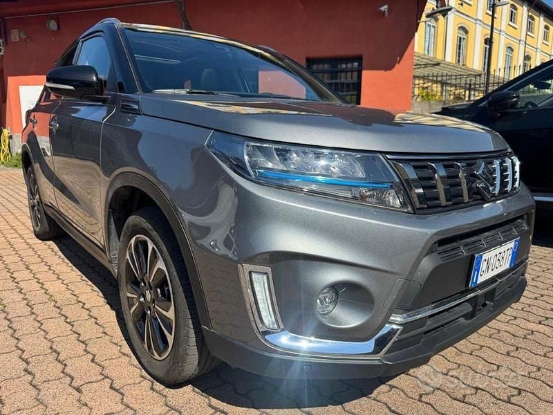 Usata Suzuki Vitara 116 CV (85 kW) 2023 Grigio SUV