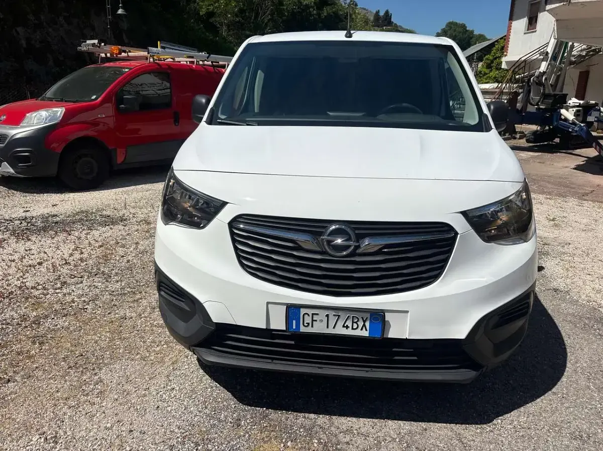 Usata Opel Combo 102 CV (75 kW) 2021 Bianco Monovolume