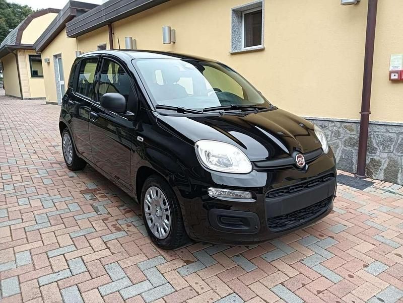 Nuova Fiat Panda Launch Edition 95 CV (69 kW) 2025 Nero Utilitaria