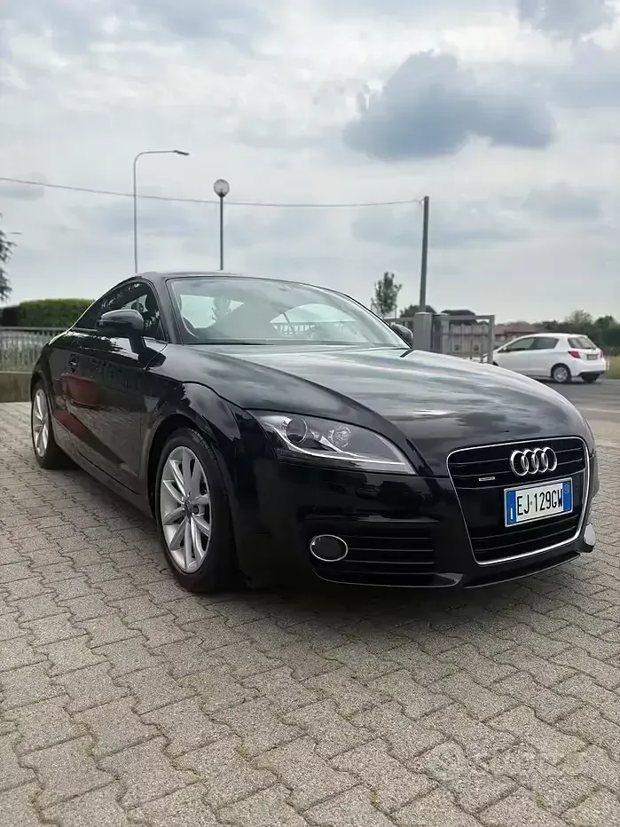 Usata Audi TT Ambiente 170 CV (125 kW) 2011 Nero Coupé