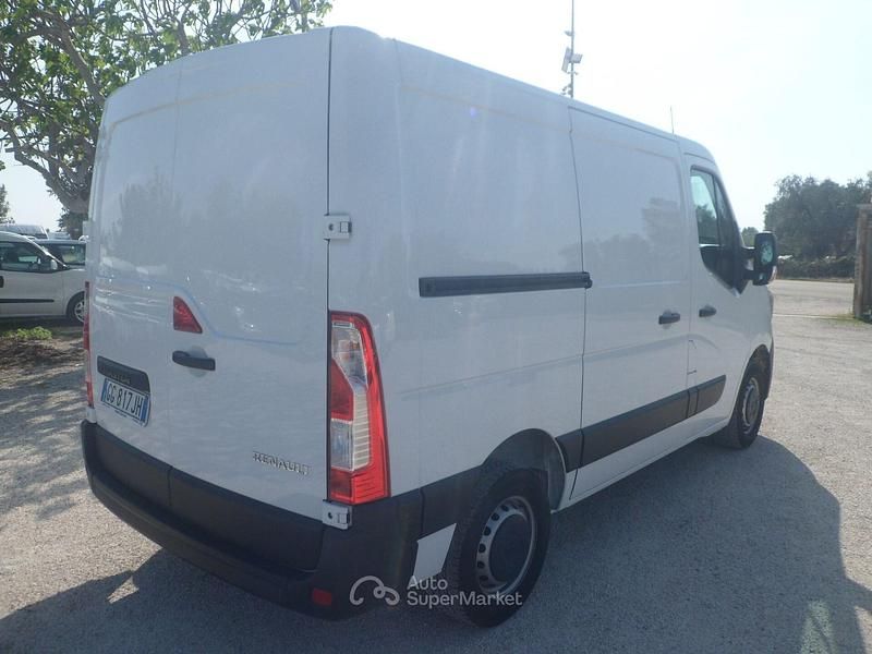 Begagnad Renault Master 135 HK (99 kW) 2022 Vit Minibuss