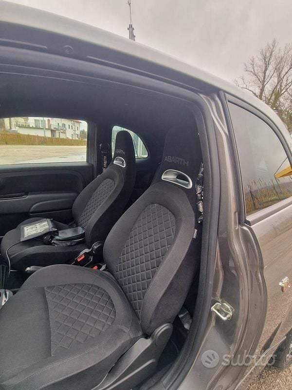 Usata Abarth 595 165 CV (121 kW) 2024 Grigio Berlina