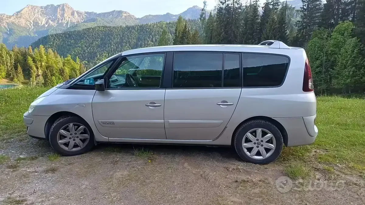 Usata Renault Grand Espace 175 CV (128 kW) 2012 Grigio Monovolume