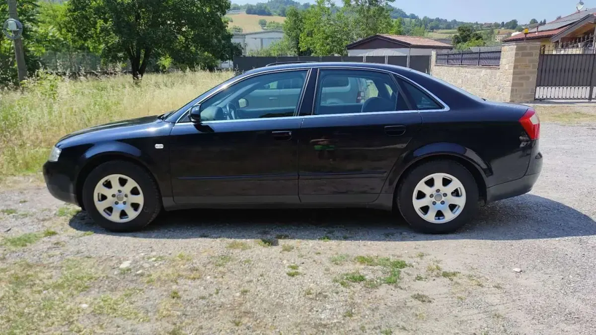 Usata Audi A4 Ambiente 131 CV (96 kW) 2001 Berlina