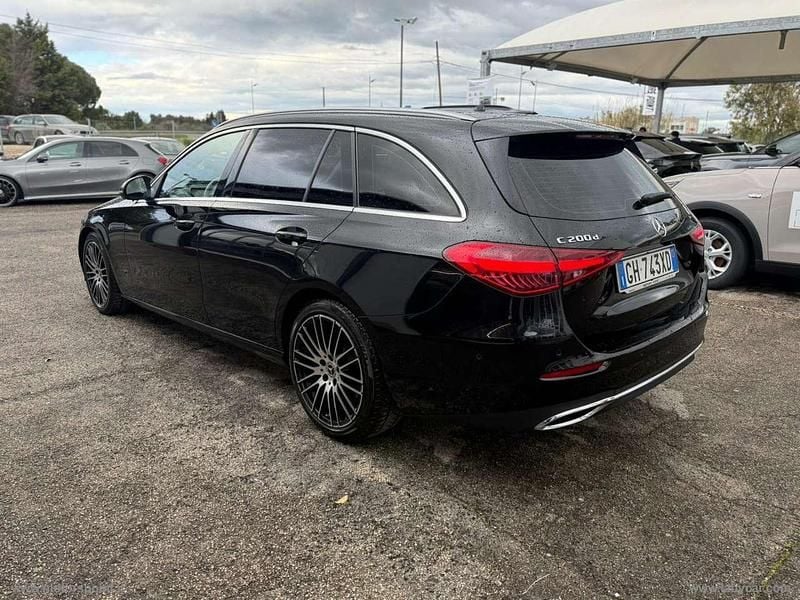 Usata Mercedes C200 Premium 163 CV (119 kW) 2022 Nero Station wagon