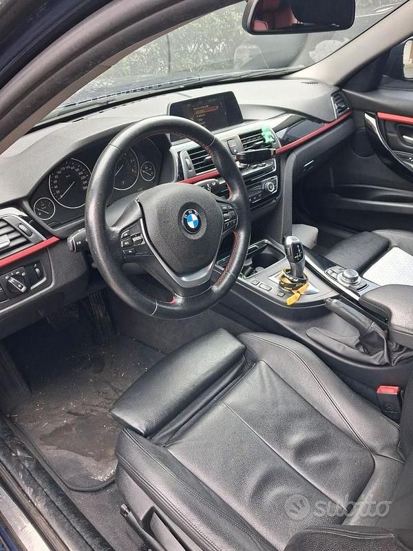 Usata BMW 320 Sport Line 190 CV (139 kW) 2016 Blu/azzurro Station wagon