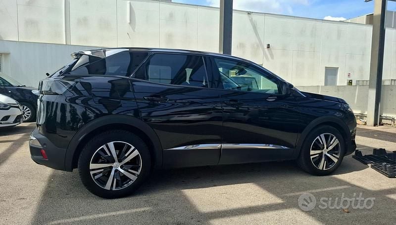 Usata Peugeot 3008 S 131 CV (96 kW) 2022 Nero SUV