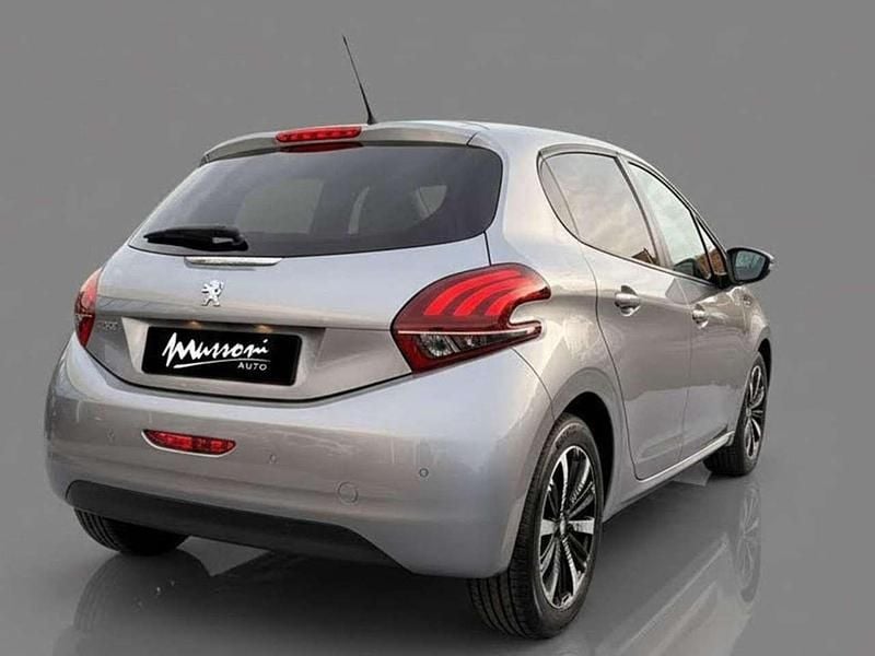 Usata Peugeot 208 Signature Sky 83 CV (61 kW) 2019 Grigio met Utilitaria