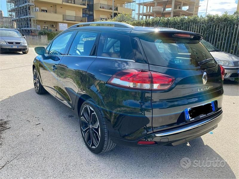 Usata Renault Clio GrandTour 90 CV (66 kW) 2018 Nero Station wagon