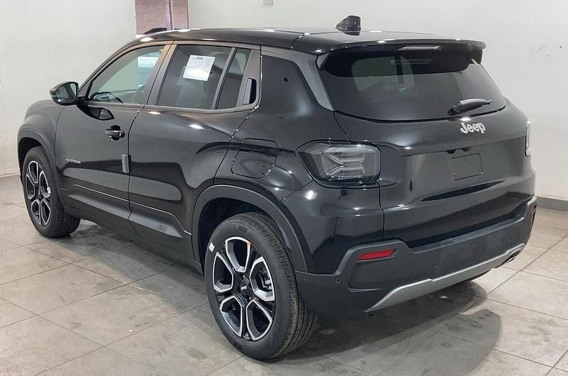 Usata Jeep Avenger 100 CV (73 kW) 2024 Nero SUV