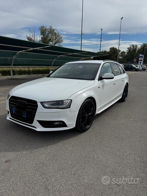 Bianco Usata 2012 Audi A4 S-Line Tre volumi | 10.500 € (Molto cara) - Immagine 1/4