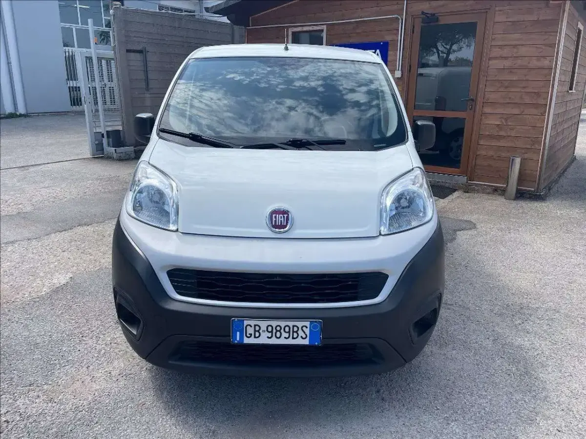 Usata Fiat Fiorino 95 CV (69 kW) 2020 Bianco pastello Monovolume