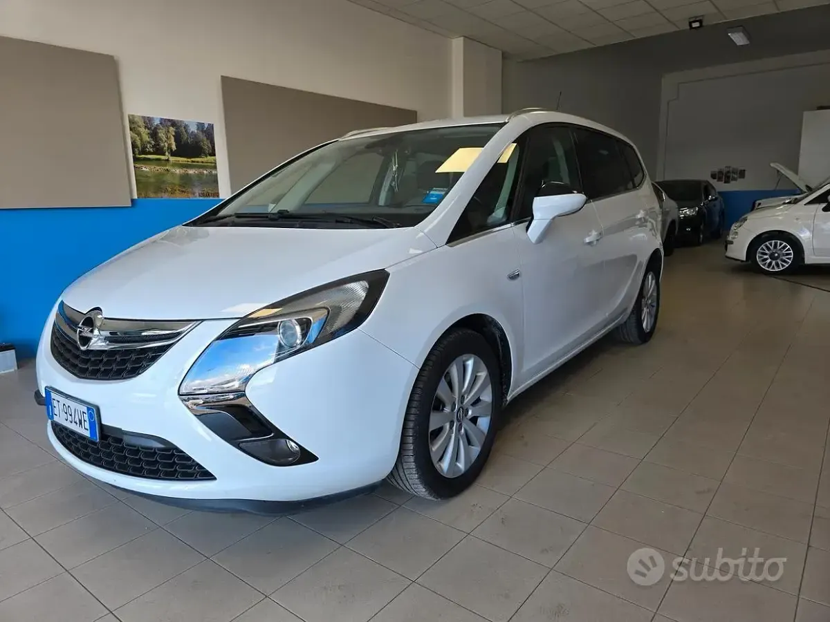 Usata Opel Zafira Tourer Cosmo 150 CV (110 kW) 2014 Bianco Monovolume