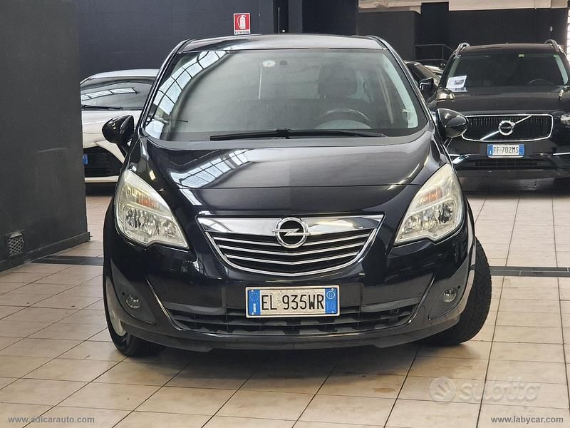 Usata Opel Meriva 120 CV (88 kW) 2012 Nero Monovolume